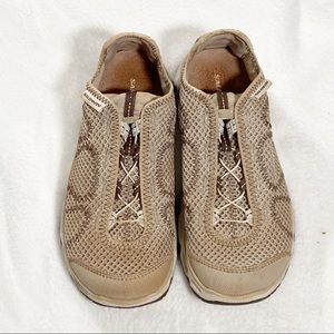 Salomon RX Women’s size 8 travel shoe tan brown ski on slide on